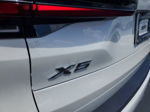 New 2025 BMW X5 sDrive40i w/ Climate Comfort Package image 5