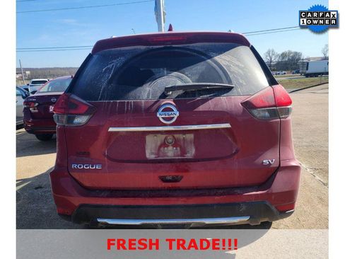 Used 2017 Nissan Rogue SV image 4