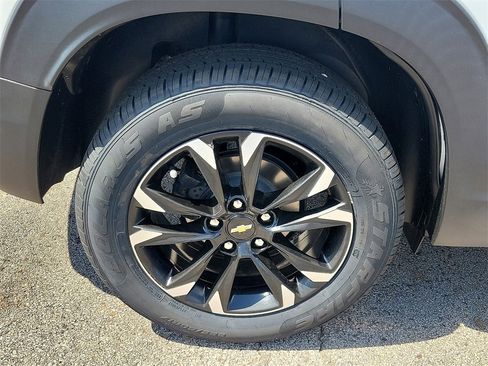 Used 2023 Chevrolet TrailBlazer LT w/ Convenience Package image 7