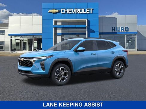 New 2026 Chevrolet Trax LT w/ Driver Confidence Package FWD image 3