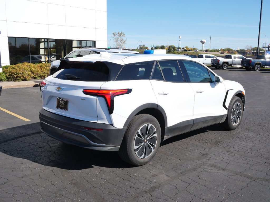 Used 2024 Chevrolet Blazer EV LT AWD/4WD image 8