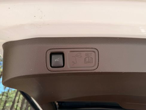 Used 2024 Ford Expedition Max King Ranch RWD image 20