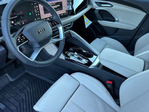 New 2025 Audi Q5 Premium Plus image 9