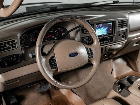Used 2004 Ford Excursion Limited AWD/4WD image 15