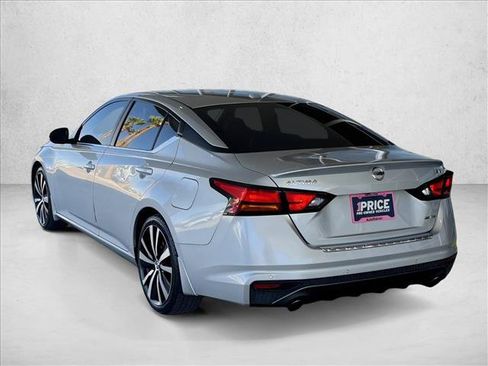 Used 2021 Nissan Altima 2.0 SR FWD image 3