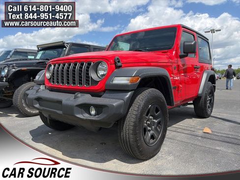Used 2025 Jeep Wrangler Sport AWD/4WD image 1