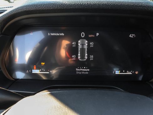 New 2025 Jeep Grand Cherokee Altitude image 22