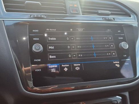 Used 2023 Volkswagen Tiguan SE R-Line image 65