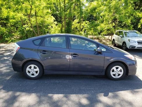 Used 2011 Toyota Prius Two FWD image 2