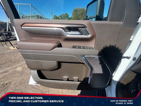 New 2026 GMC Sierra 2500 Denali w/ Denali Reserve Package AWD/4WD image 23
