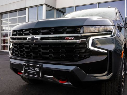 Used 2021 Chevrolet Suburban Z71 w/ Z71 Off-Road Package image 9