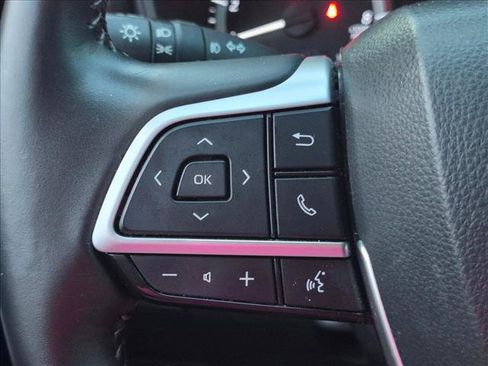 Certified 2024 Toyota Highlander LE FWD image 15