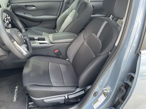 Used 2025 Nissan Sentra SV w/ Trunk Package FWD image 17