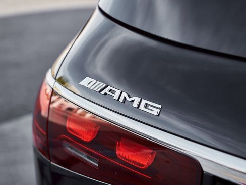 Used 2025 Mercedes-Benz GLS 63 AMG 4MATIC image 14