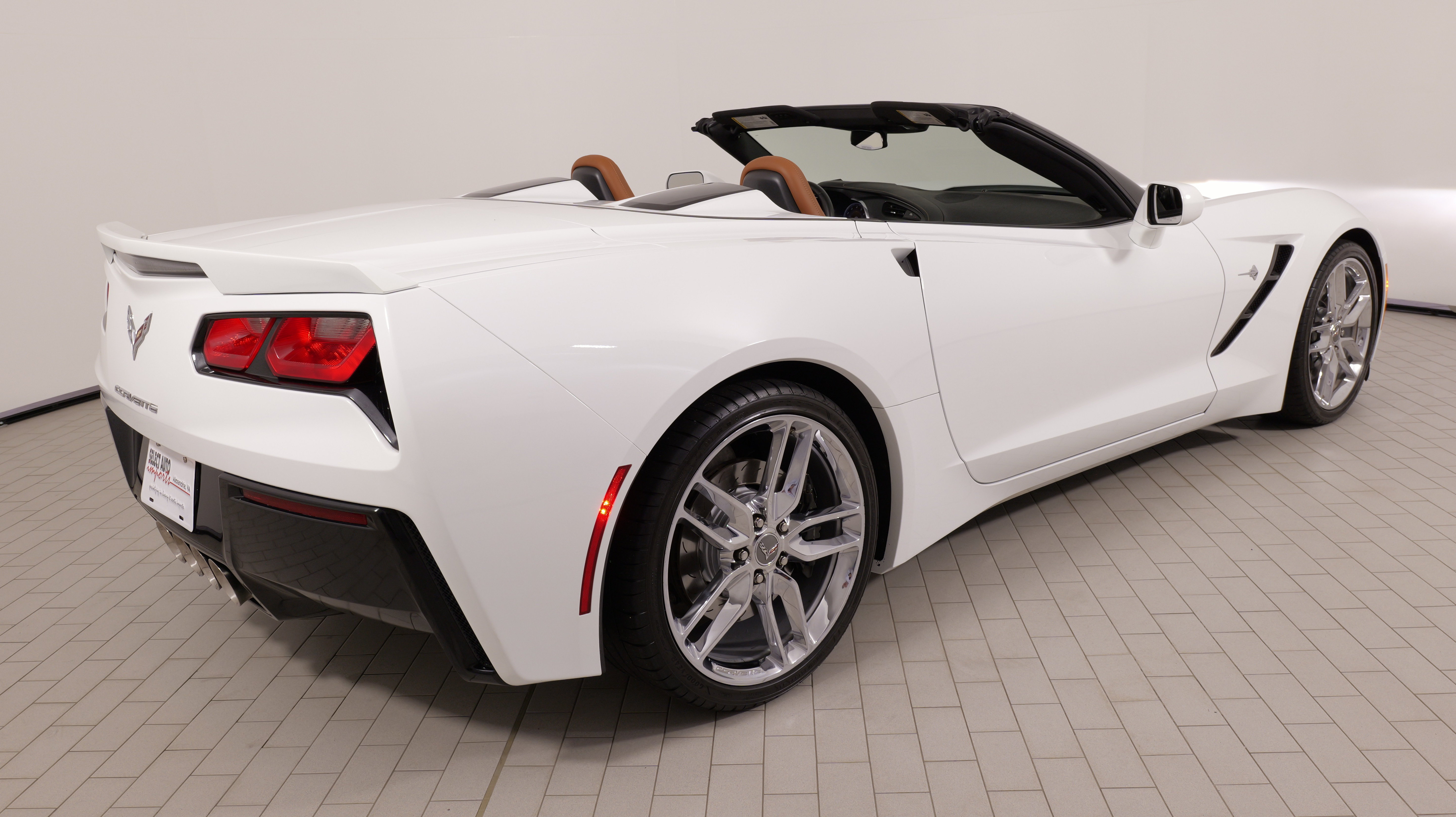 Used 2015 Chevrolet Corvette Stingray Convertible w/ 2LT Preferred Equipment Group RWD image 13