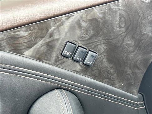 Used 2023 Nissan Armada Platinum w/ Captain's Chairs Package AWD/4WD image 18
