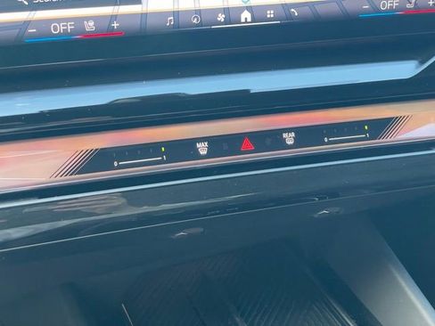 Certified 2025 BMW i5 xDrive40 w/ M Sport Package AWD/4WD image 18