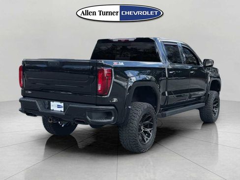 Used 2023 GMC Sierra 1500 AT4 w/ AT4 Premium Package image 4