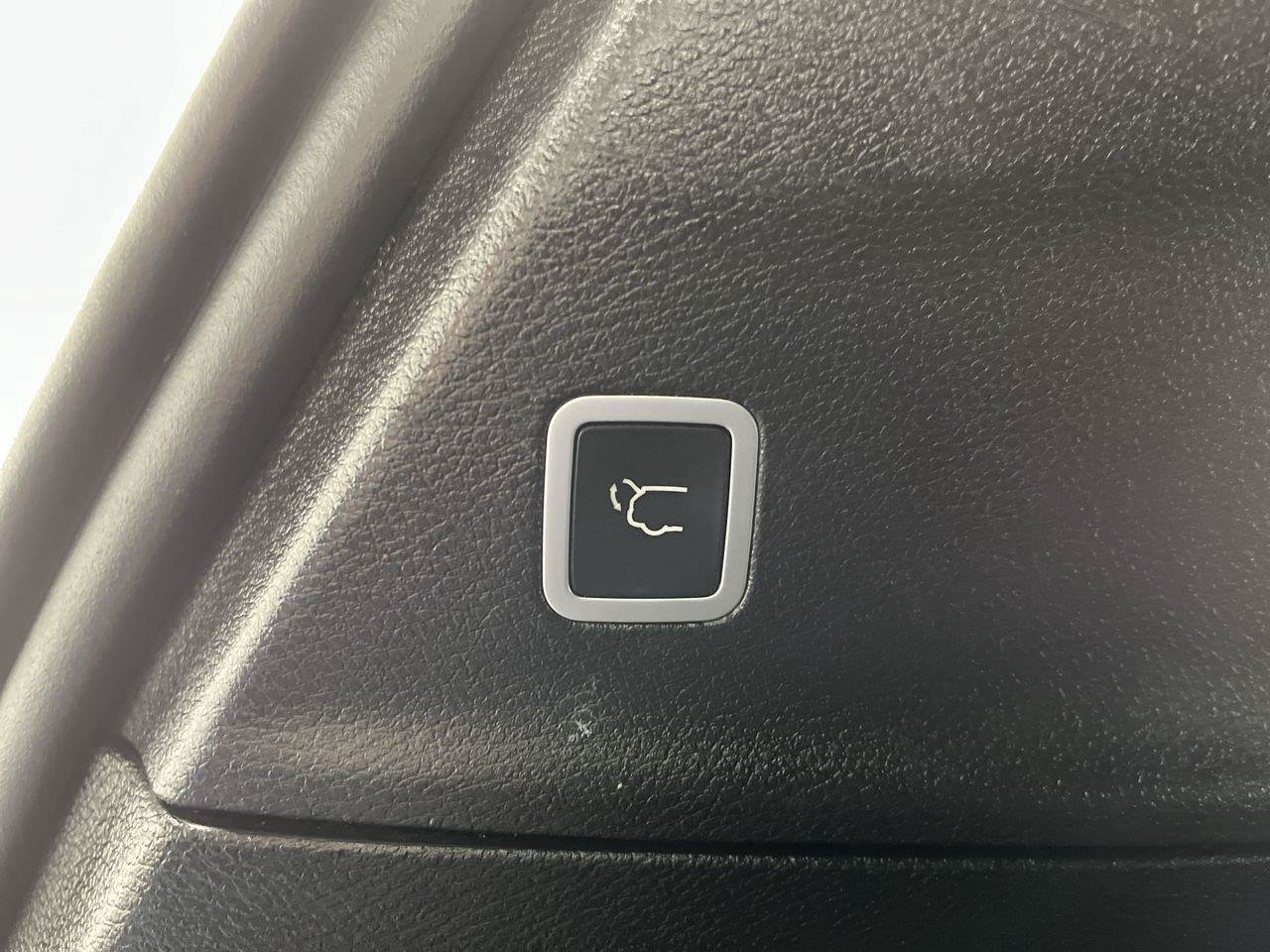 Used 2018 Chrysler Pacifica Touring-L Plus FWD image 30