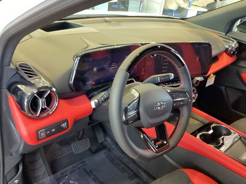 New 2026 Chevrolet Blazer EV RS w/ Super Cruise Package FWD image 8