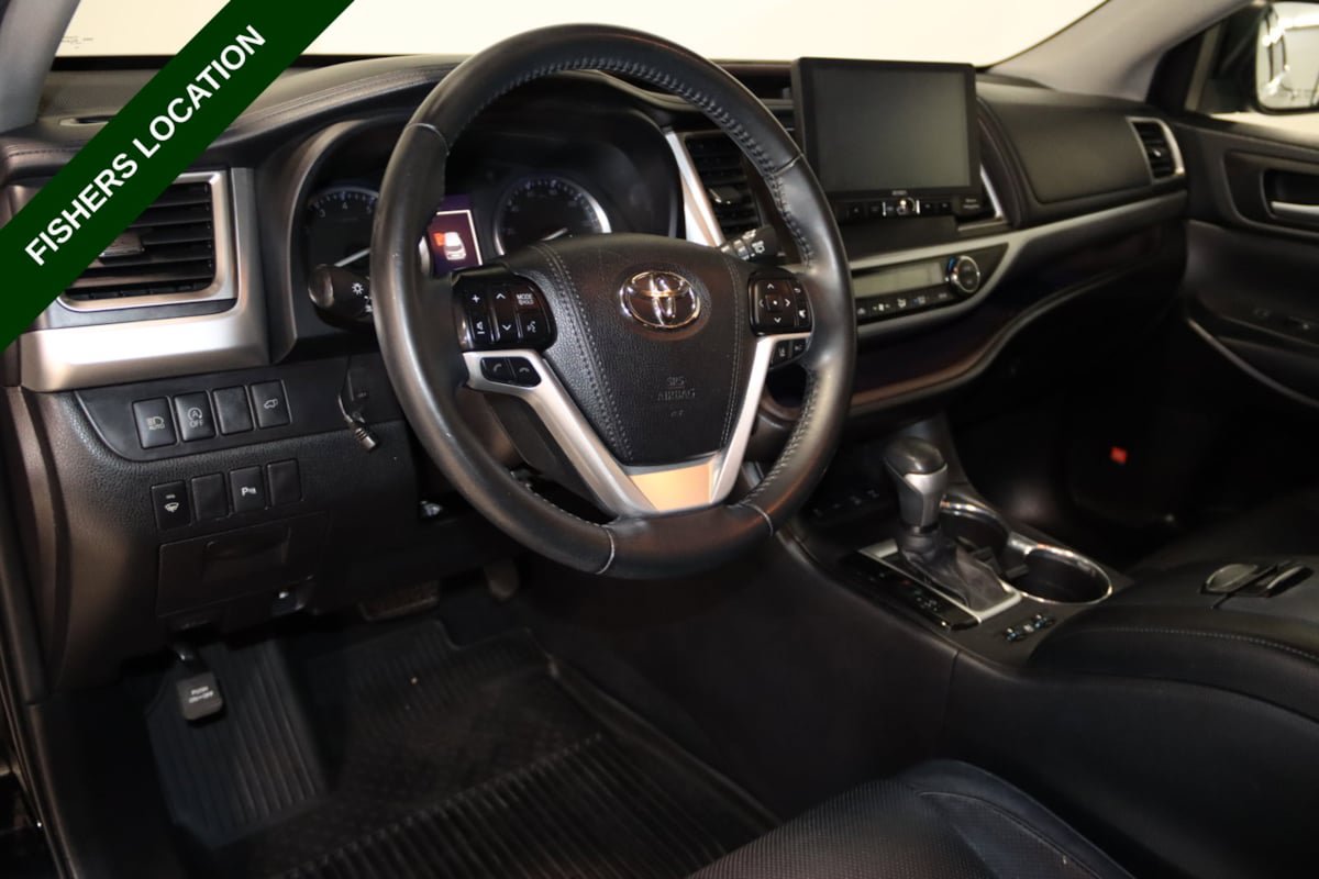 Used 2019 Toyota Highlander Limited AWD/4WD image 35