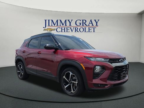 Used 2023 Chevrolet TrailBlazer RS w/ Sun and Liftgate Package FWD image 7