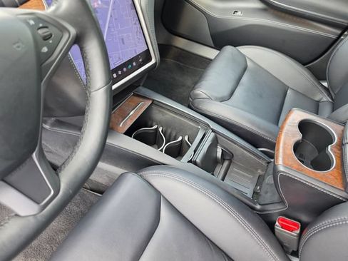 Used 2020 Tesla Model S Long Range AWD/4WD image 24