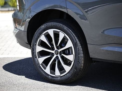 New 2026 Audi Q3 quattro 2.0T AWD/4WD image 6