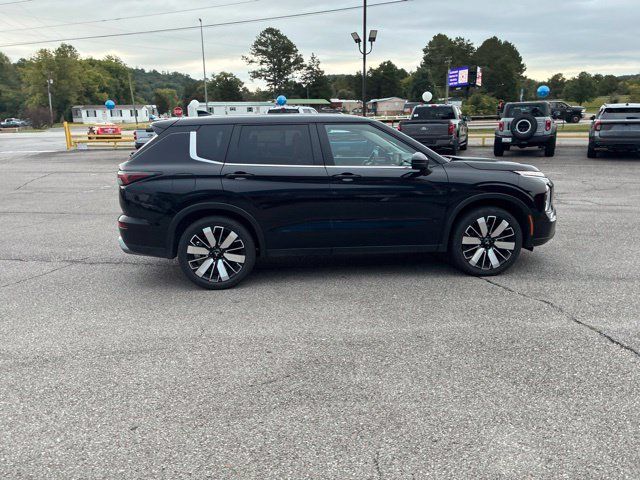 Used 2025 Mitsubishi Outlander SE FWD image 38