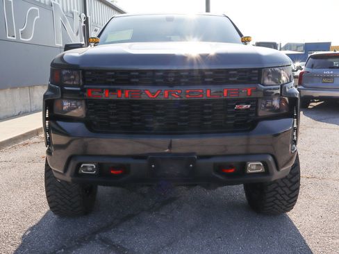Used 2020 Chevrolet Silverado 1500 Custom Trail Boss w/ Custom Convenience Package AWD/4WD image 2