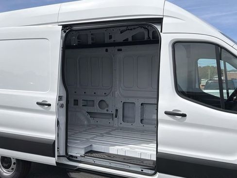 New 2026 Ford Transit 250 148 High Roof RWD image 30