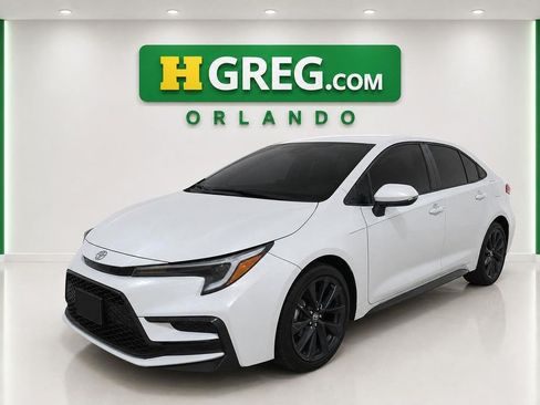 Used 2023 Toyota Corolla SE FWD image 4