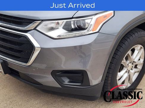 Used 2020 Chevrolet Traverse LS FWD image 10