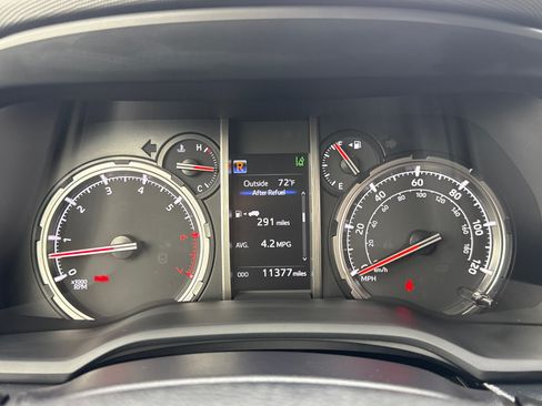 Used 2023 Toyota 4Runner TRD Off-Road AWD/4WD image 32
