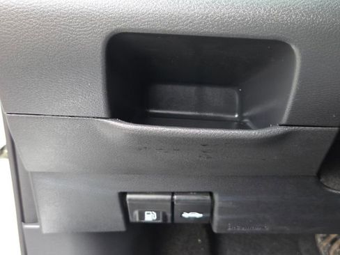 Used 2024 Nissan Kicks SV image 25