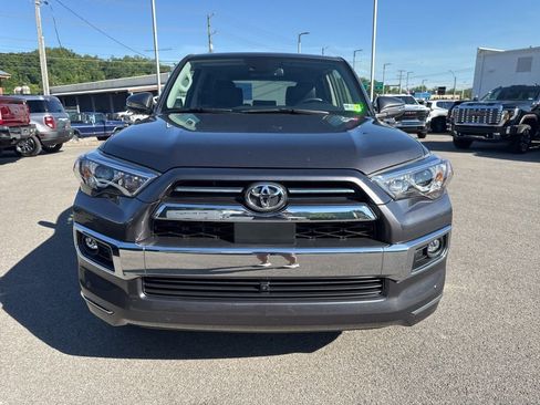 Used 2022 Toyota 4Runner Limited AWD/4WD image 2