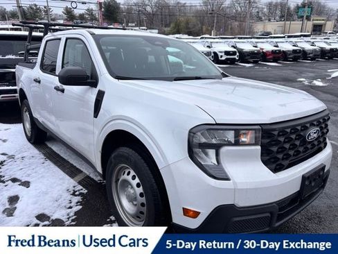 Certified 2025 Ford Maverick XL w/ Equipment Group 101A image 1