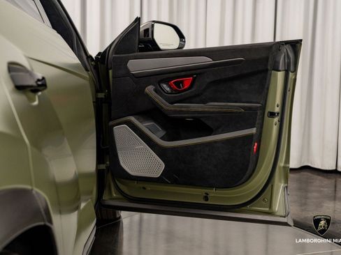 Used 2024 Lamborghini Urus Performante image 54