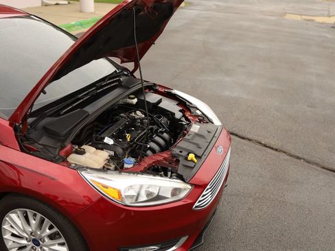 Used 2017 Ford Focus Titanium FWD image 50
