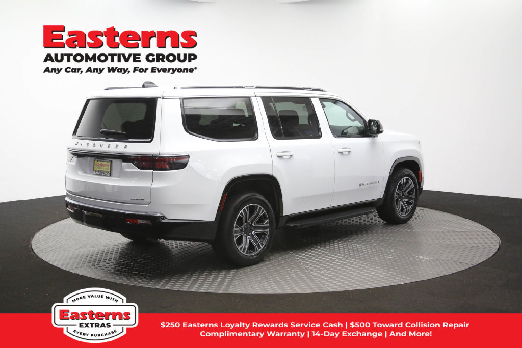 Used 2024 Jeep Wagoneer Series II AWD/4WD image 44