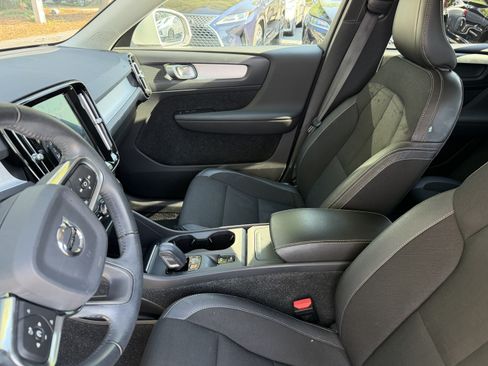 Used 2020 Volvo XC40 T5 Momentum AWD/4WD image 28