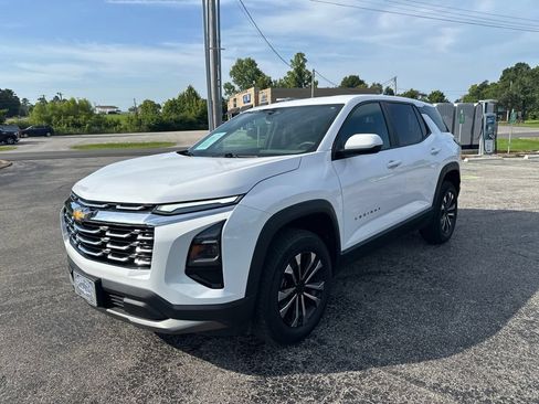 Used 2025 Chevrolet Equinox LT AWD/4WD image 7