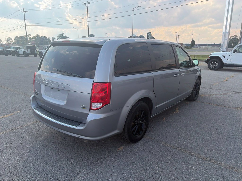 Used 2019 Dodge Grand Caravan GT w/ Safety Sphere Group FWD image 6