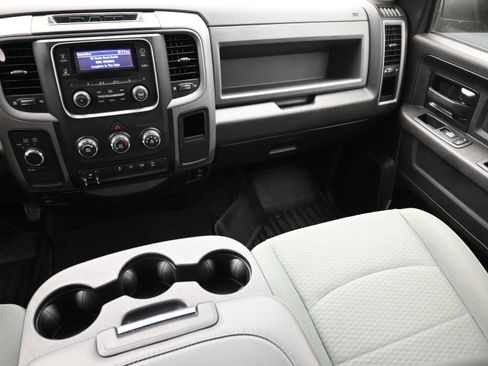 Used 2018 RAM 2500 Tradesman w/ Chrome Appearance Group AWD/4WD image 35