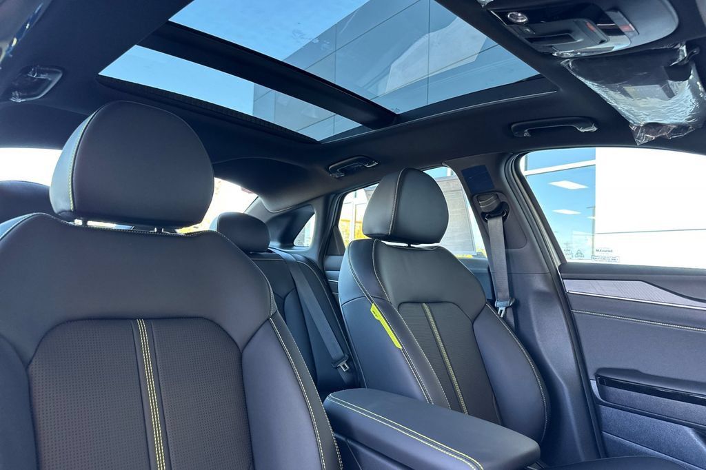 New 2026 Kia K5 GT FWD image 17