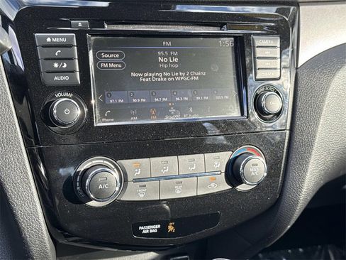 Used 2021 Nissan Rogue Sport S image 5