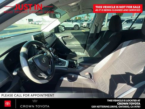 Certified 2025 Toyota RAV4 LE AWD/4WD image 7