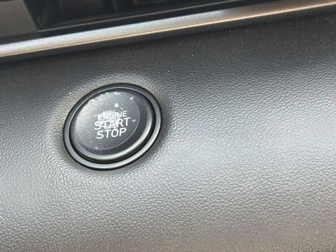 Certified 2025 Hyundai Elantra Sport FWD image 30