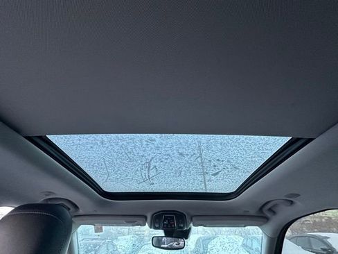 Used 2022 Jeep Grand Cherokee Limited 4xe image 12