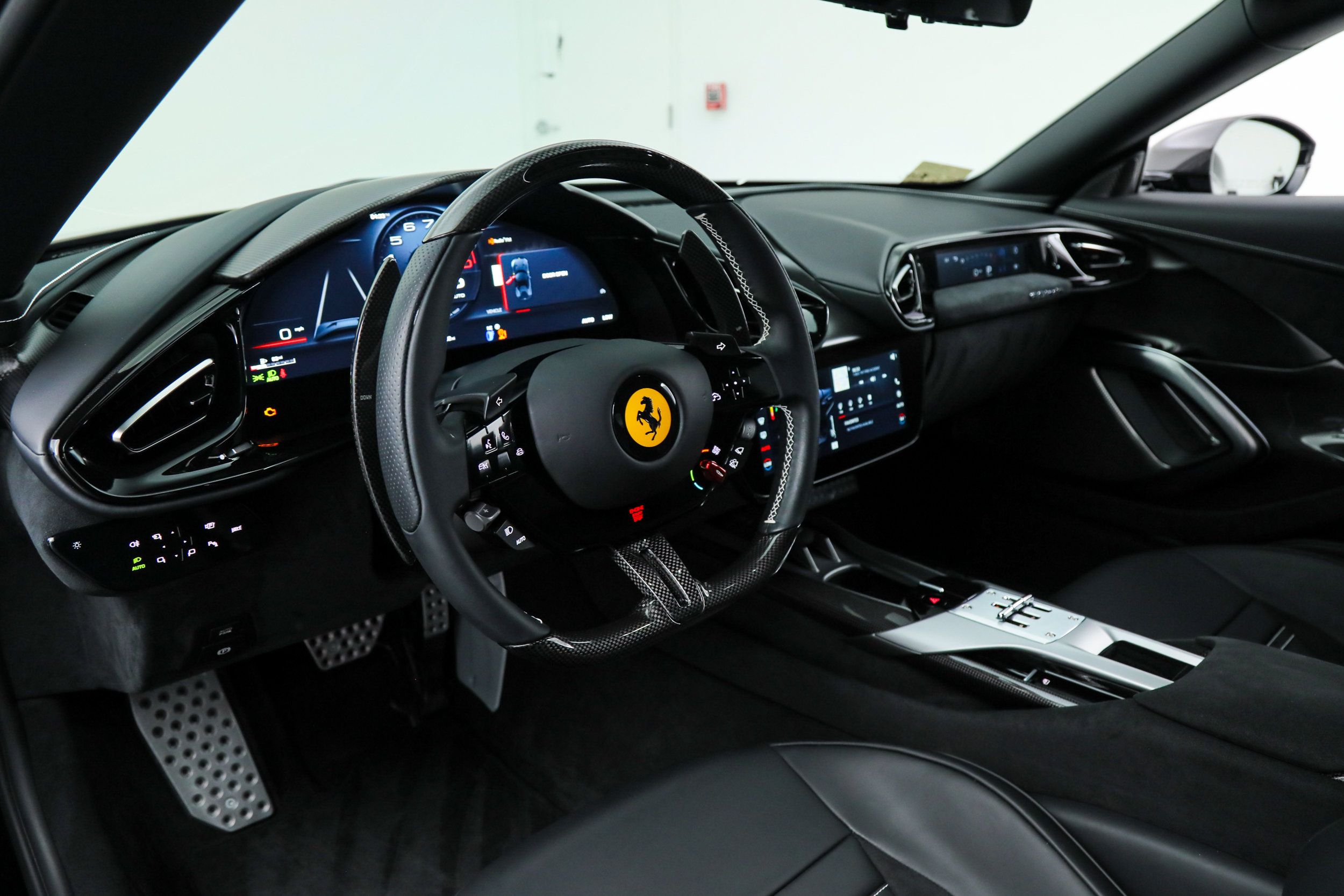 Certified 2025 Ferrari 12Cilindri RWD image 2